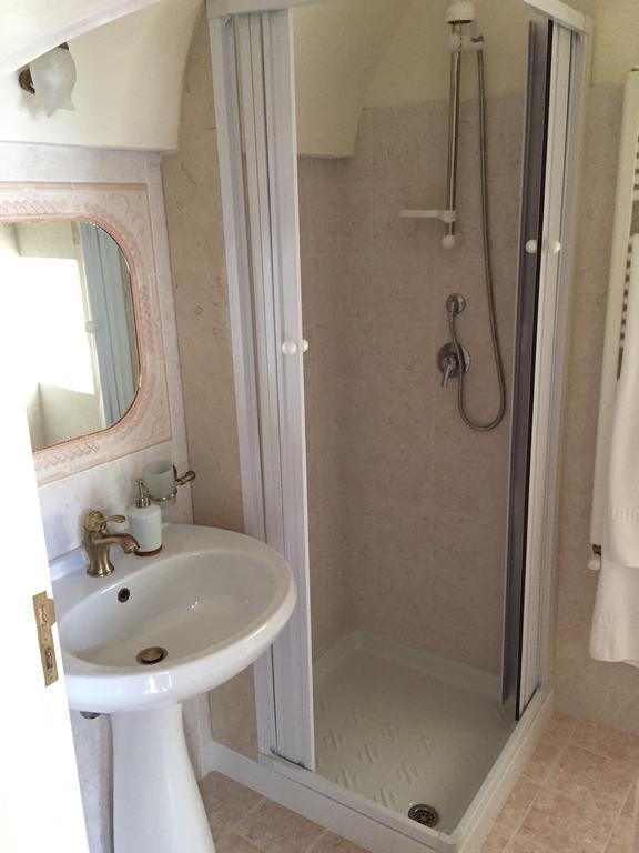 Archetto Bianco Bed and Breakfast Martina Franca Rum bild