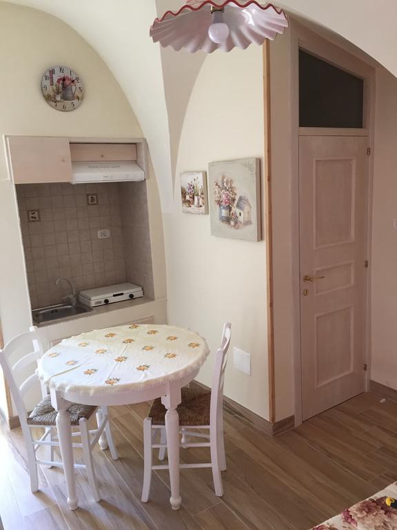 Archetto Bianco Bed and Breakfast Martina Franca Rum bild